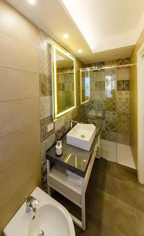 Calanica Boutique Apartments تْشيفالو
